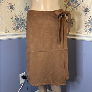 NWT White House Black Market Faux Suede Brown Skirt, Size 2